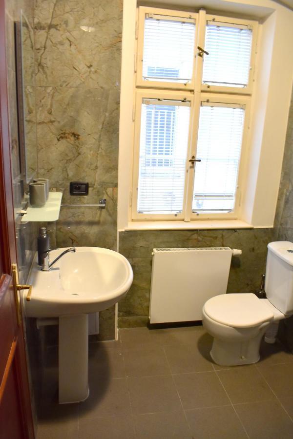 פראג Apartment Lesser Town! מראה חיצוני תמונה